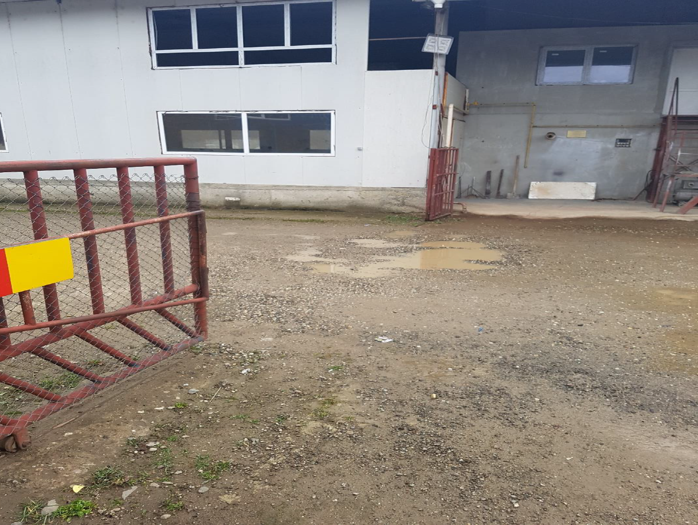 Curtea spațiului industrial din Bistrița